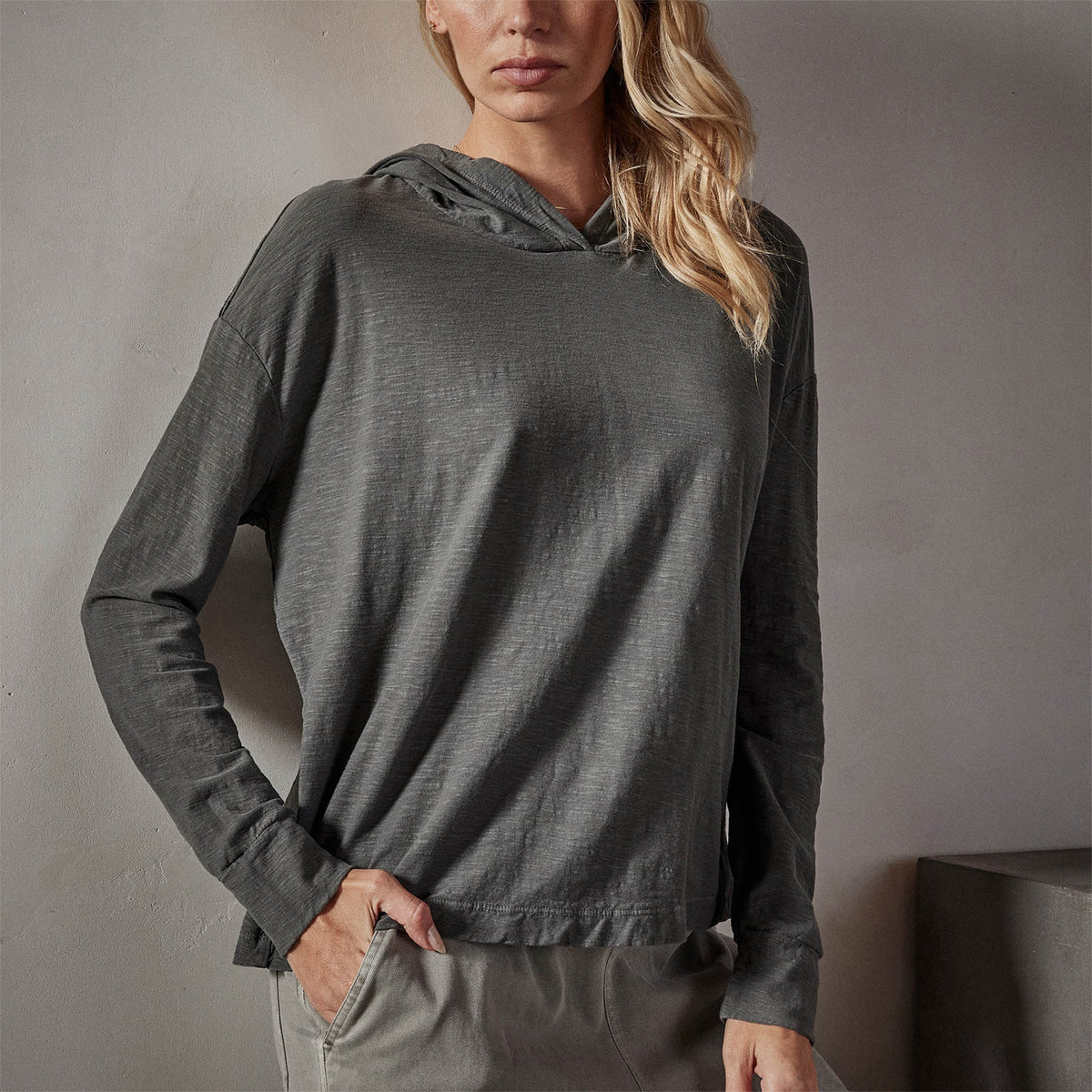 Reverse Slub Jersey Hoody in Fin Pigment | James Perse Los Angeles
