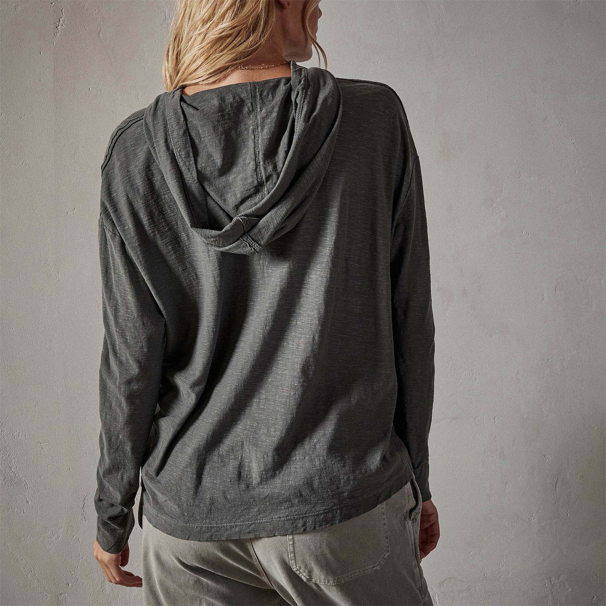 Reverse Slub Jersey Hoody in Fin Pigment | James Perse Los Angeles
