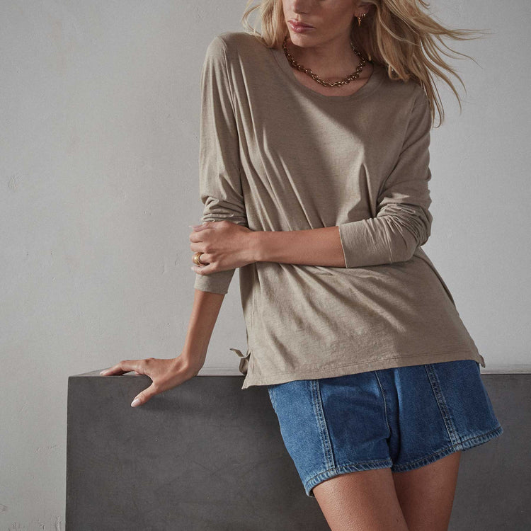 Long Sleeve Lotus Jersey Top in Fawn | James Perse Los Angeles