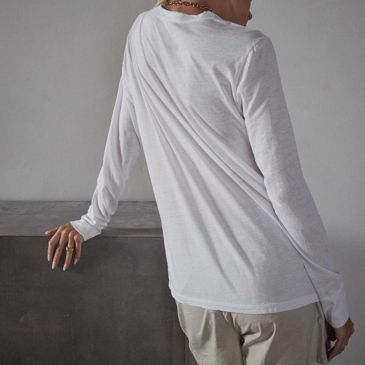 Long Sleeve Lotus Jersey Top in White | James Perse Los Angeles