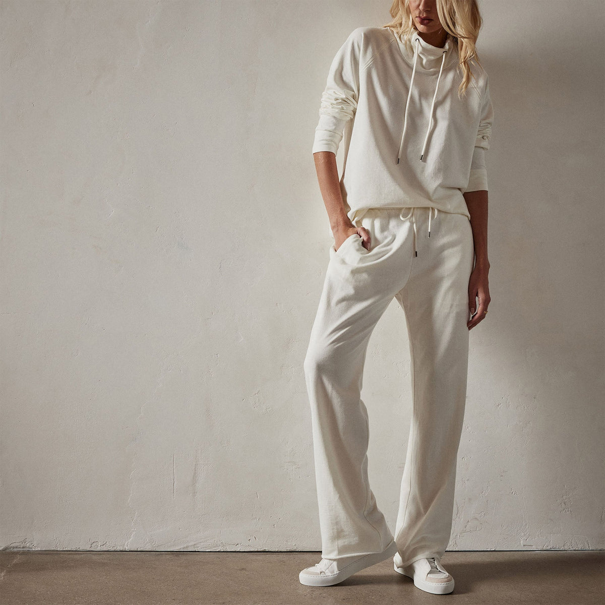 Recycled Terry Sweat Pant in Everest White | James Perse Los Angeles