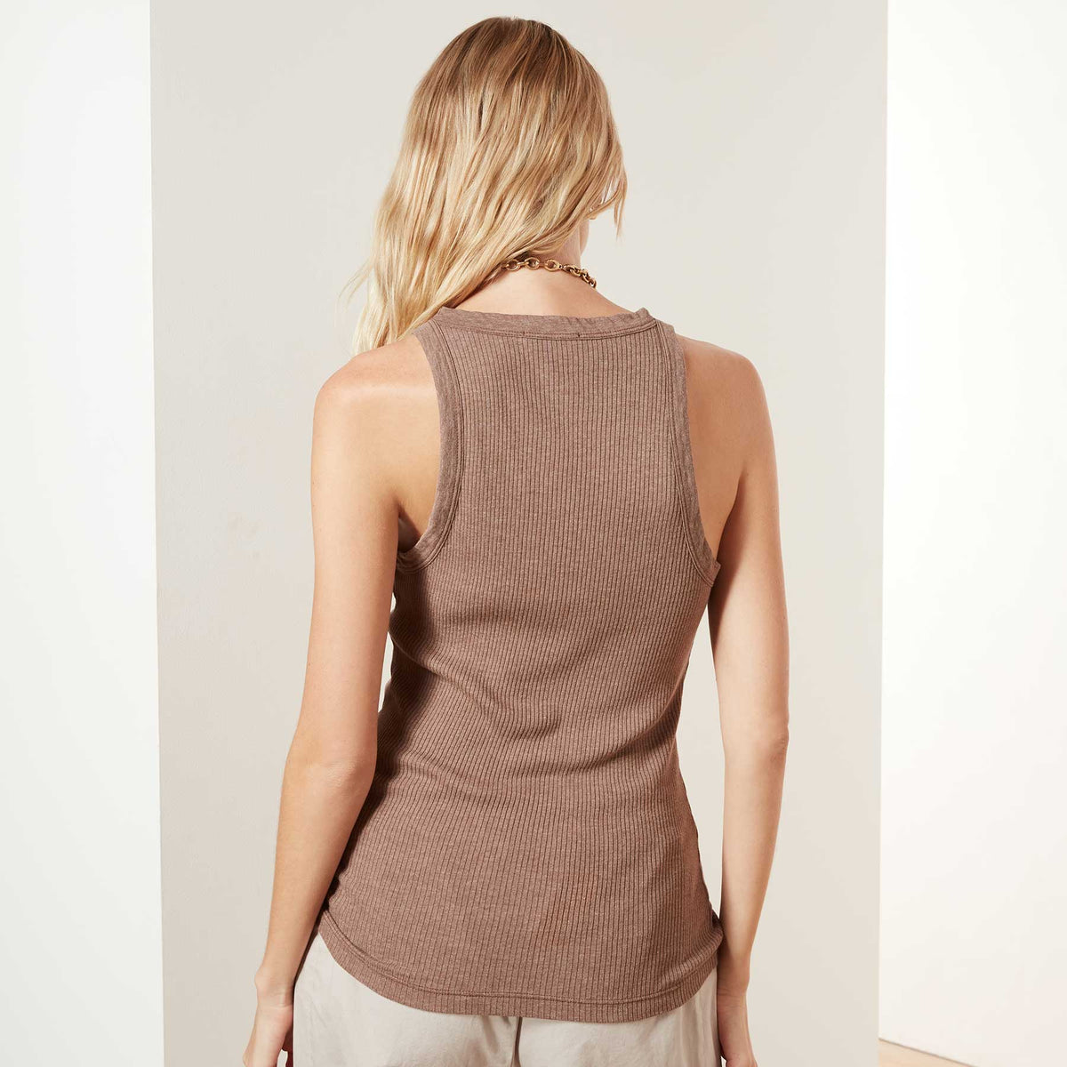 Rib Cut Away Tank - Malt | James Perse Los Angeles