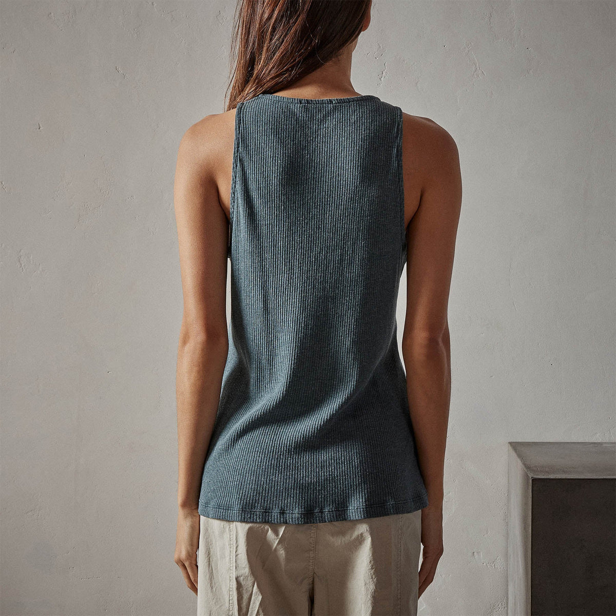 Clean Cut Away Ribbed Tank in Laurel | James Perse Los Angeles