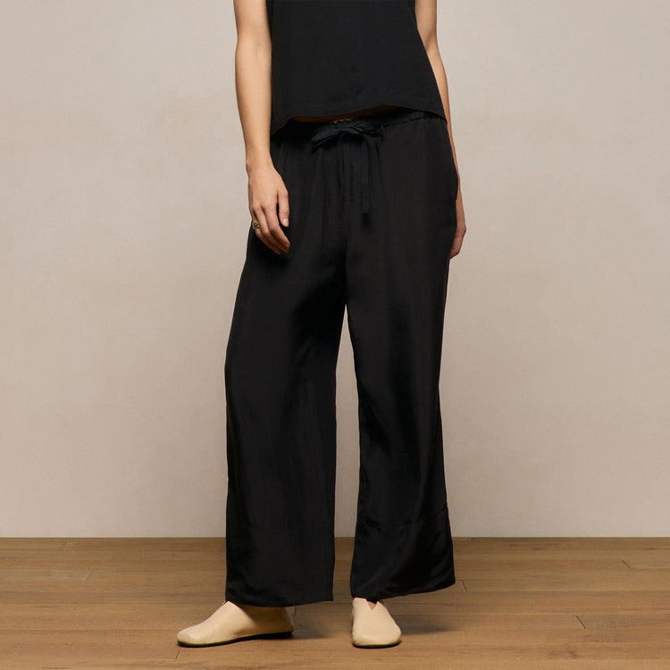 Washed Silk Wide Cuff Pant in Washed Black | James Perse Los Angeles