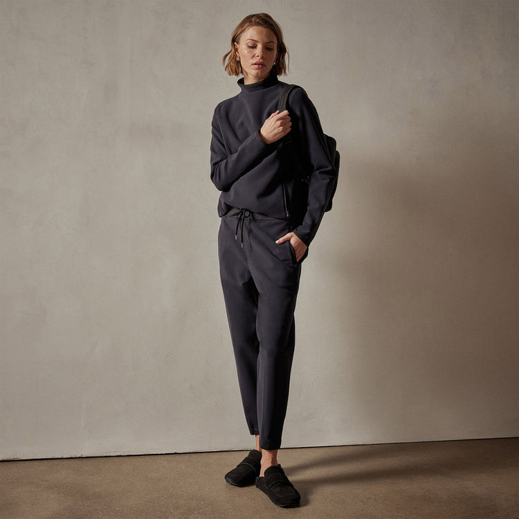 Polar Fleece Pull On Sweat Pant in Black | James Perse Los Angeles
