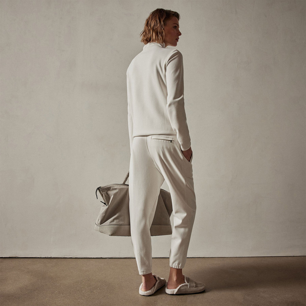 Polar Fleece Pull On Sweat Pant in Talc | James Perse Los Angeles