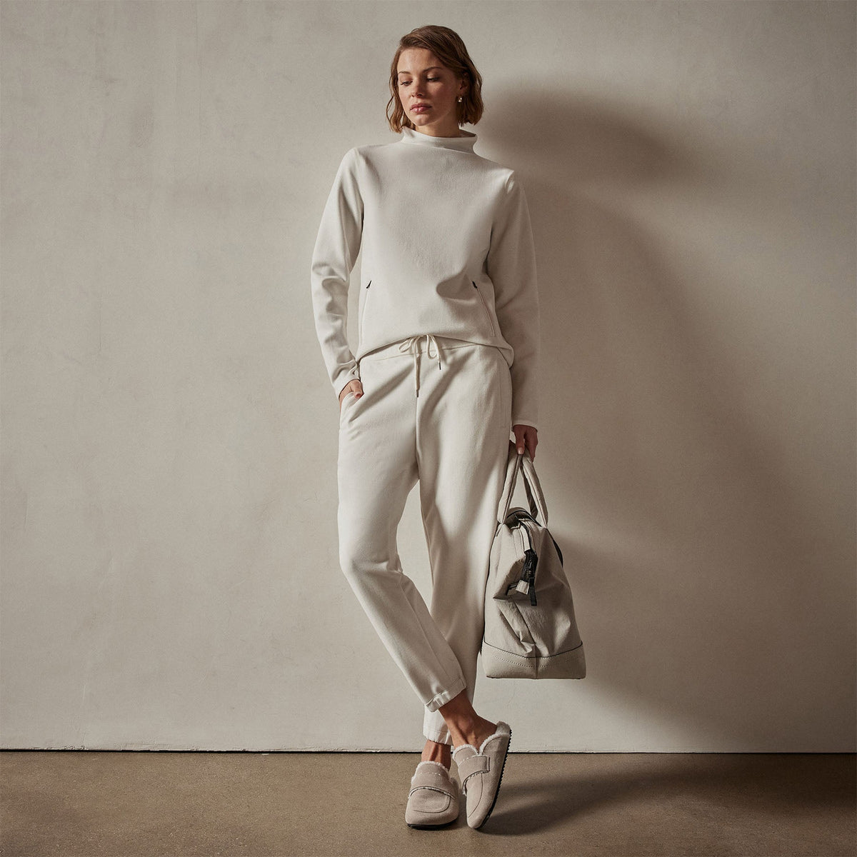 Polar Fleece Pull On Sweat Pant in Talc | James Perse Los Angeles