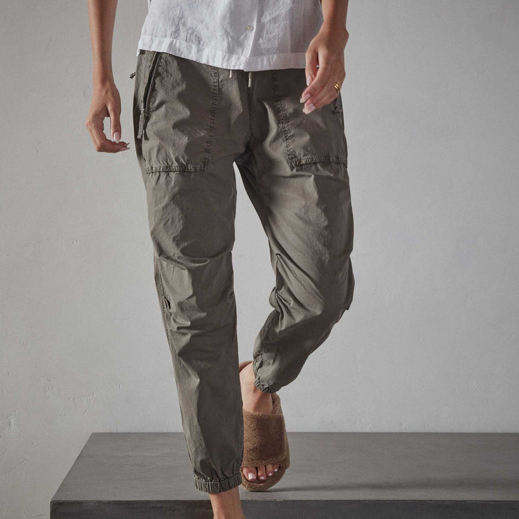 Zip Pocket Utility Pant - Platoon Pigment | James Perse Los Angeles