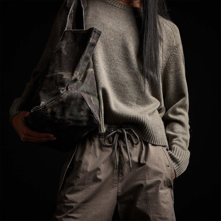 Wide Leg Flight Pant in Ammo Pigment | James Perse Los Angeles 