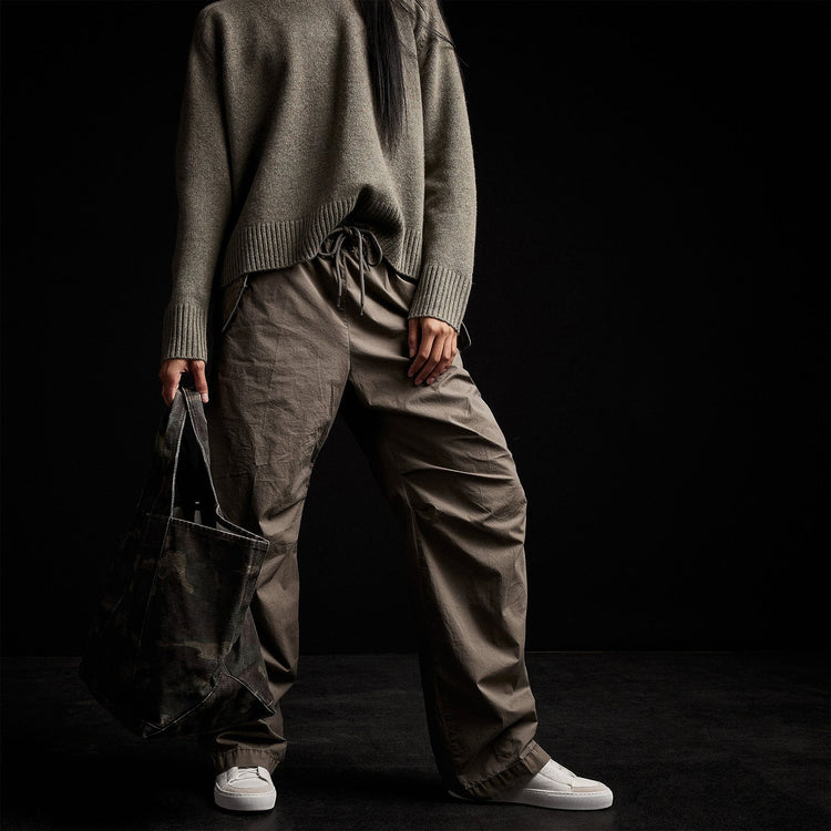 Wide Leg Flight Pant in Ammo Pigment | James Perse Los Angeles 