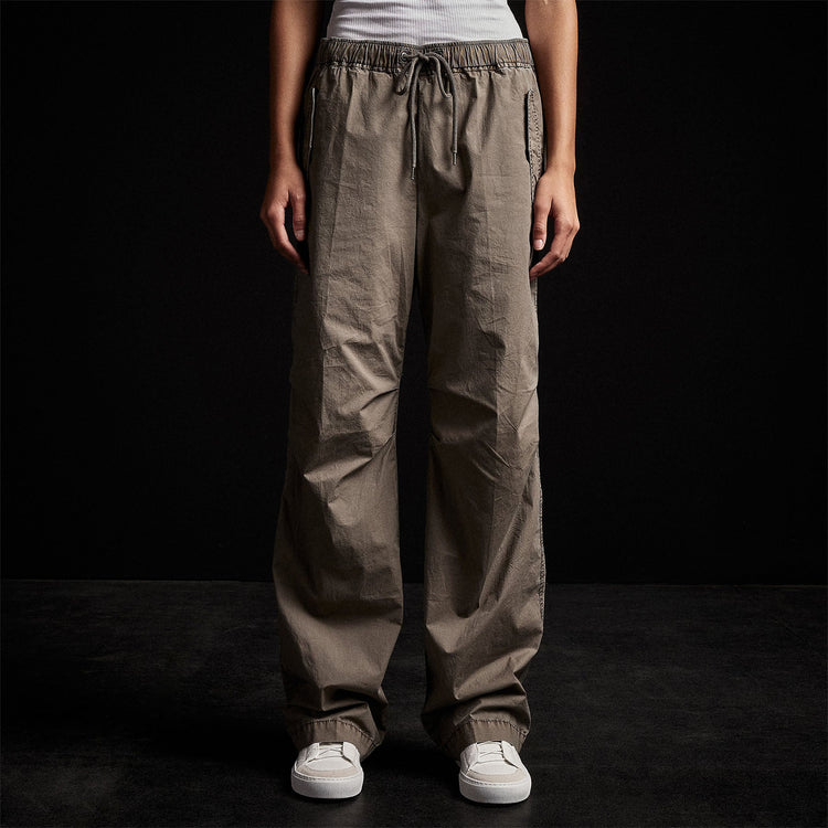 Wide Leg Flight Pant in Ammo Pigment | James Perse Los Angeles 