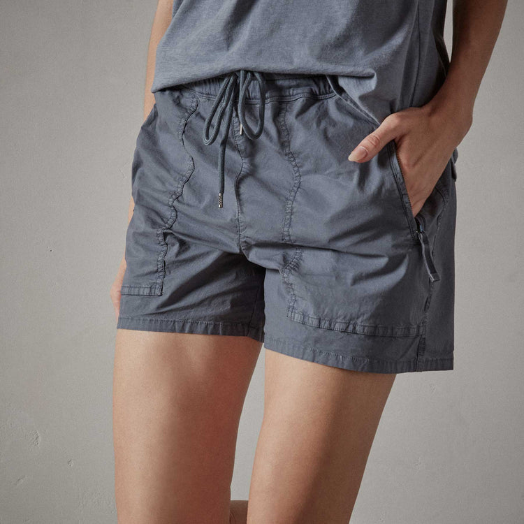 Zip Pocket Utility Short - Gravel Pigment | James Perse Los Angeles
