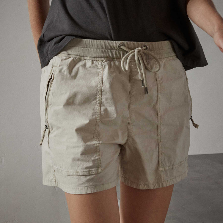 Zip Pocket Utility Short - Paste Pigment | James Perse Los Angeles