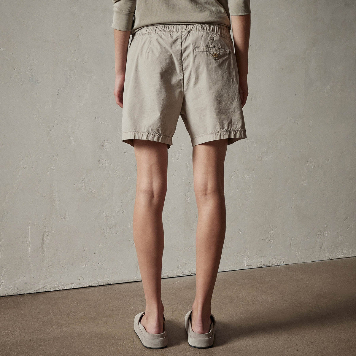 Parachute Short in Mineral Pigment | James Perse Los Angeles