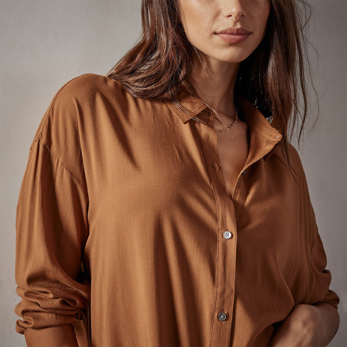 Stretch Viscose Shirt in Copper | James Perse Los Angeles