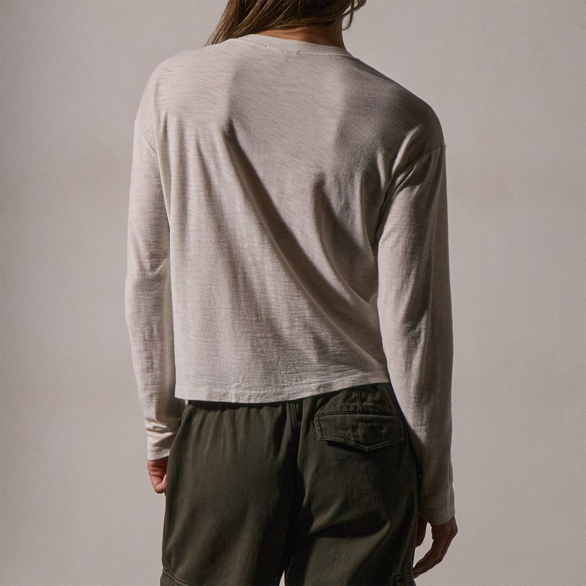 Boxy Long Sleeve Tee in Canvas | James Perse Los Angeles