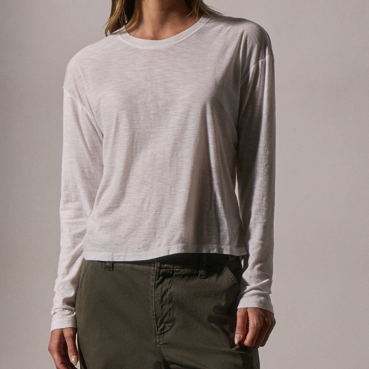 Boxy Long Sleeve Tee in White | James Perse Los Angeles