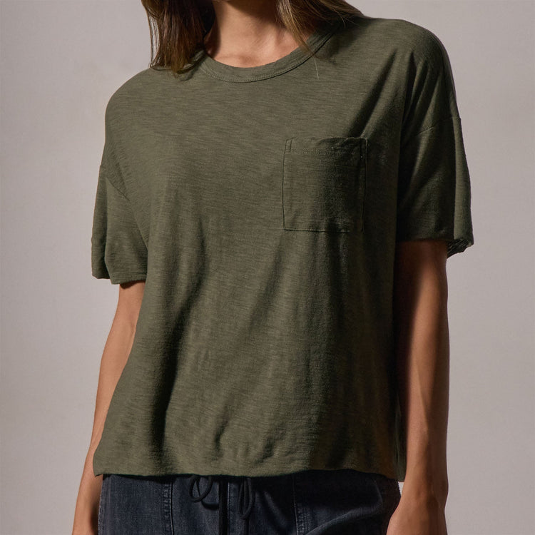 Short Sleeve Pocket Tee in Cashew | James Perse Los Angeles