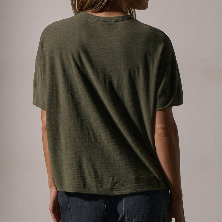 Short Sleeve Pocket Tee in Cashew | James Perse Los Angeles