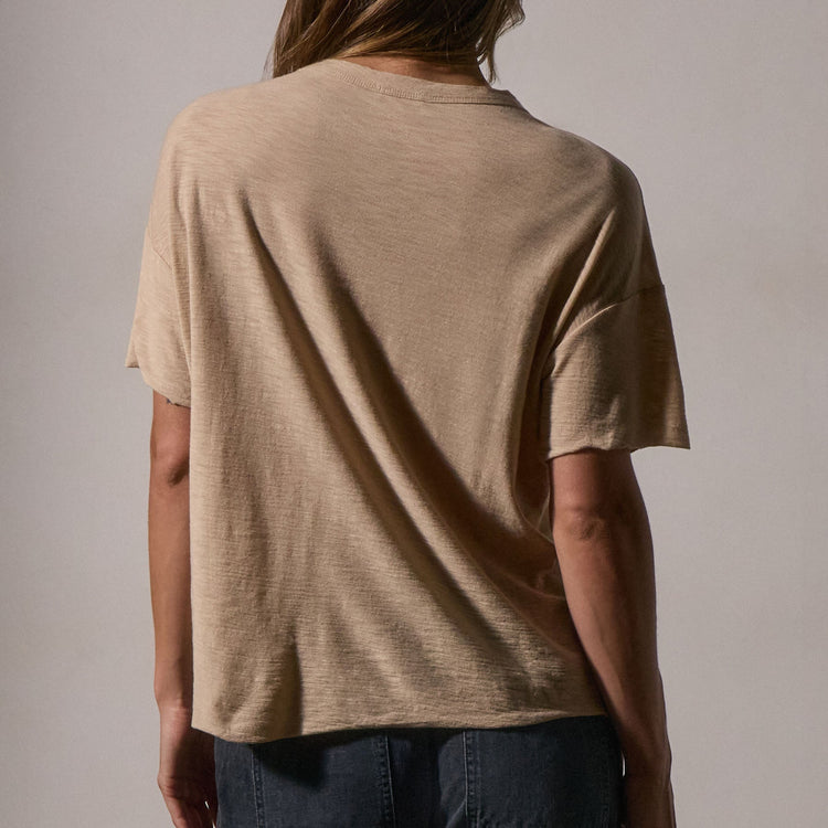 Short Sleeve Pocket Tee in Sand Dune | James Perse Los Angeles
