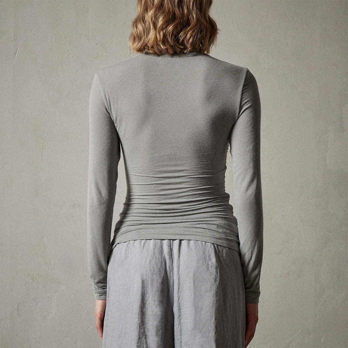 Shoreline Ruched Top in Silver Grey | James Perse Los Angeles