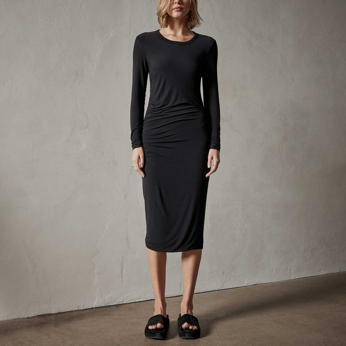 Shoreline Ruched Dress in Black | James Perse Los Angeles