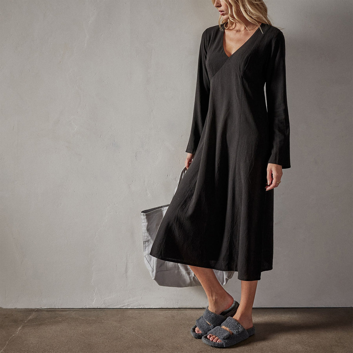Viscose Seamed Contour Dress in Black | James Perse Los Angeles
