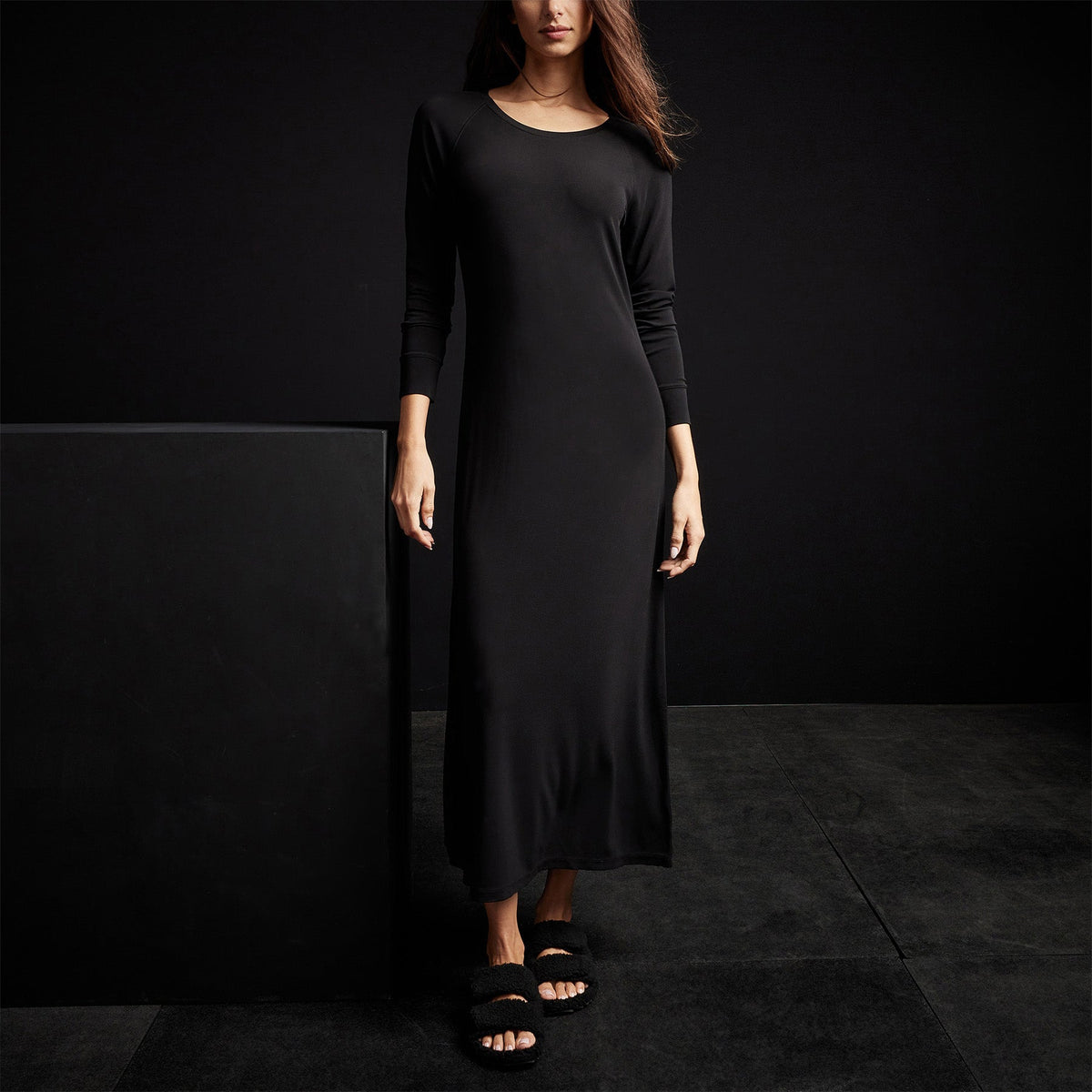Open Seam Raglan Dress in Black | James Perse Los Angeles