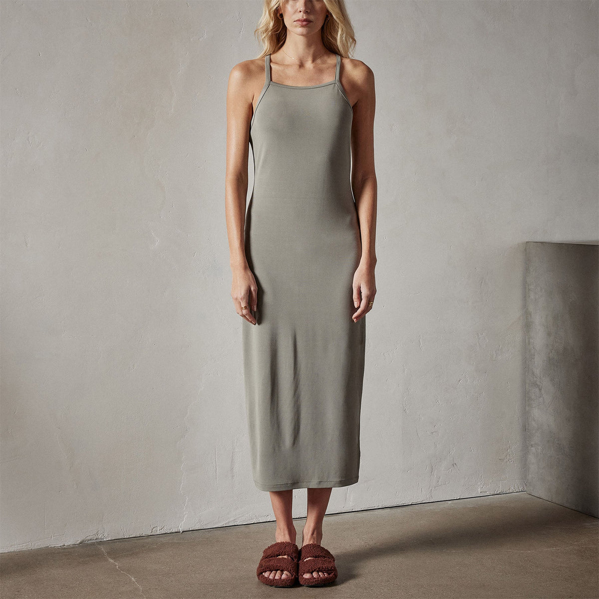 Matte Jersey Apron Dress in Concrete | James Perse Los Angeles 