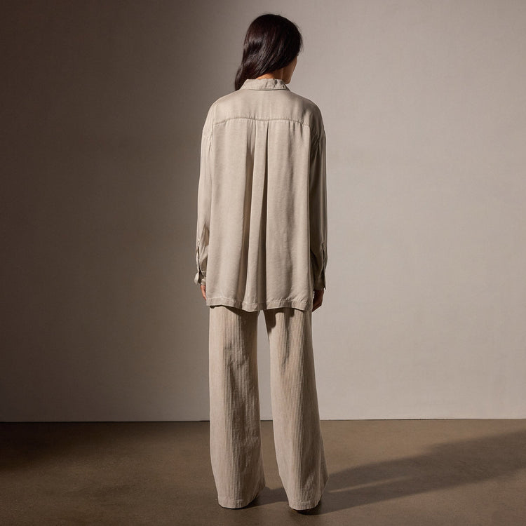 Satin Oversized Shirt in Putty Pigment | James Perse Los Angeles