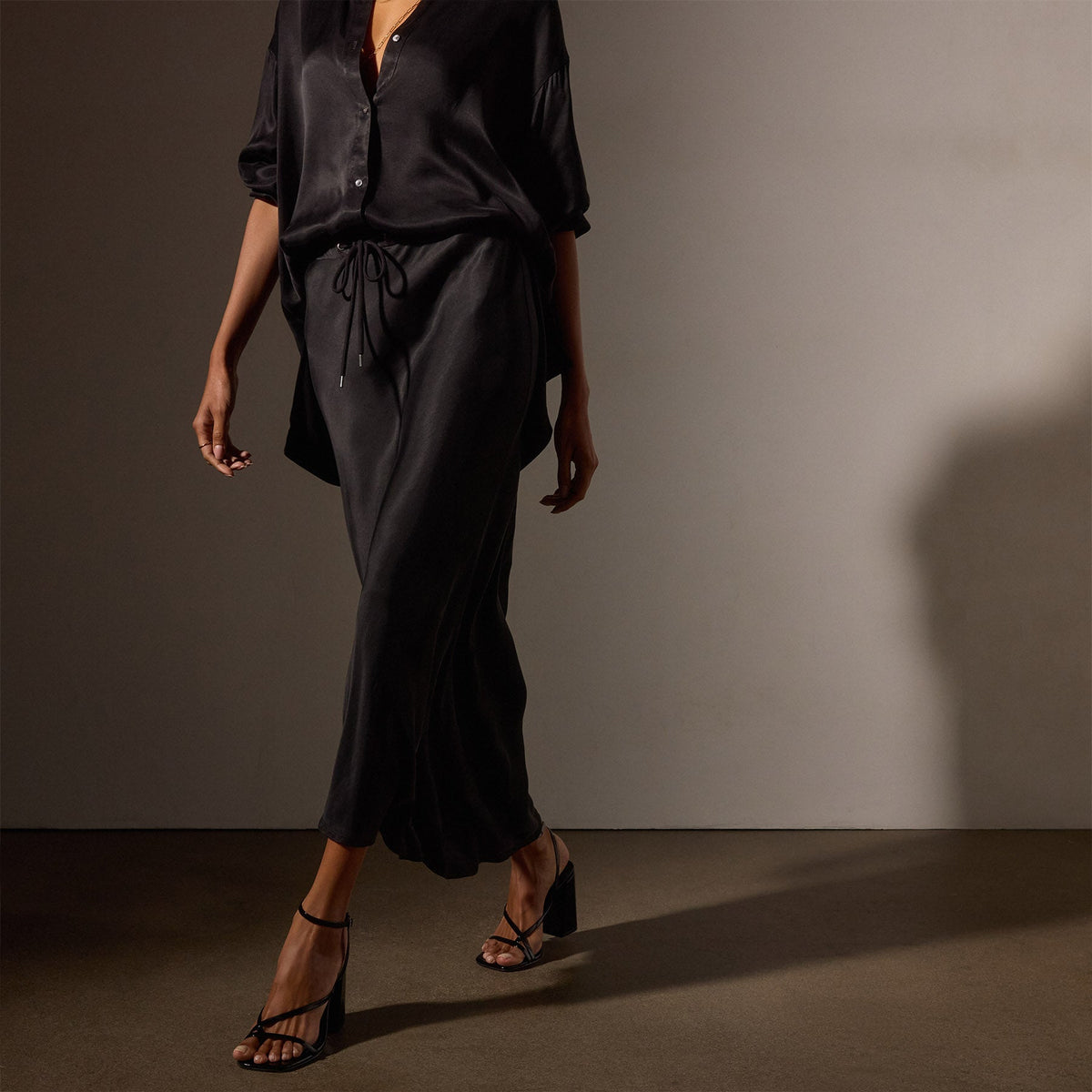 Bias Cut Drawstring Skirt in Black | James Perse Los Angeles