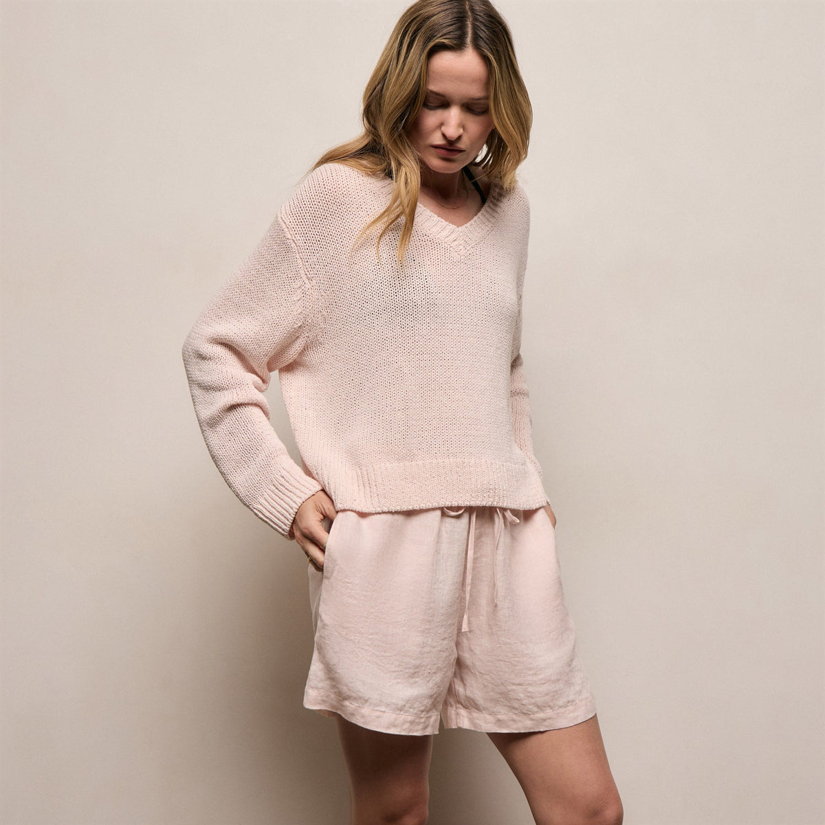 Cotton Linen V Neck Boxy Sweater In Light Rose Quartz | James Perse Los Angeles