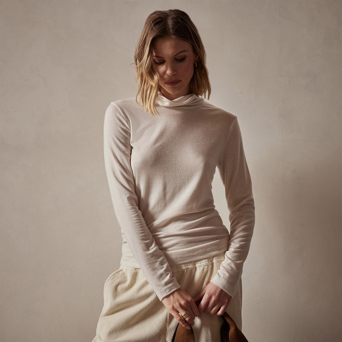 Tencel Cashmere Turtleneck in Canvas | James Perse Los Angeles