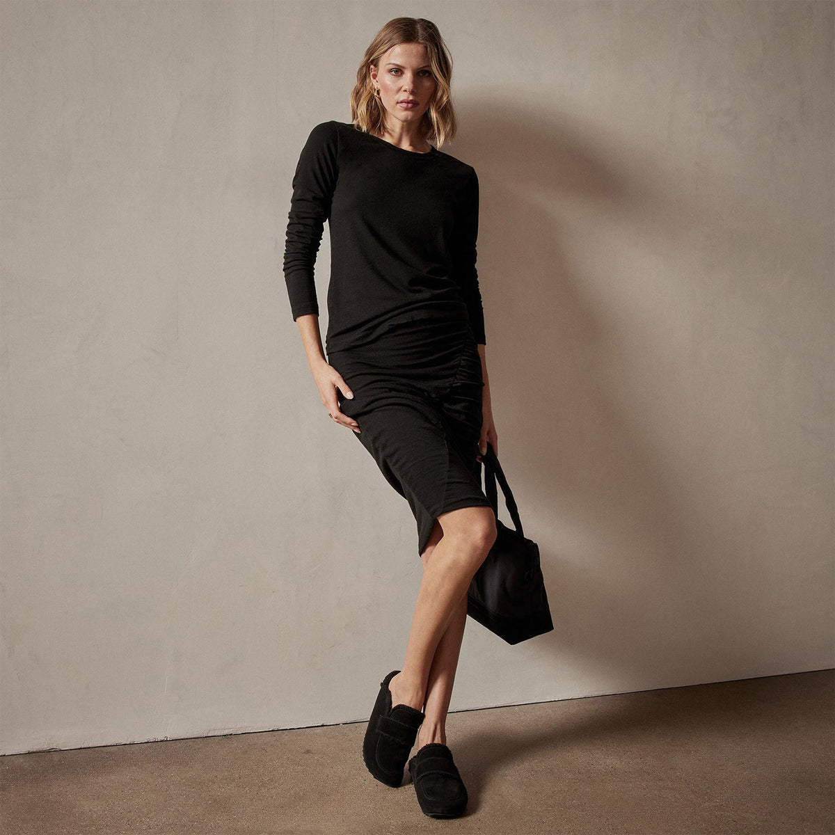 Tencel Cashmere Crewneck in Black | James Perse Los Angeles