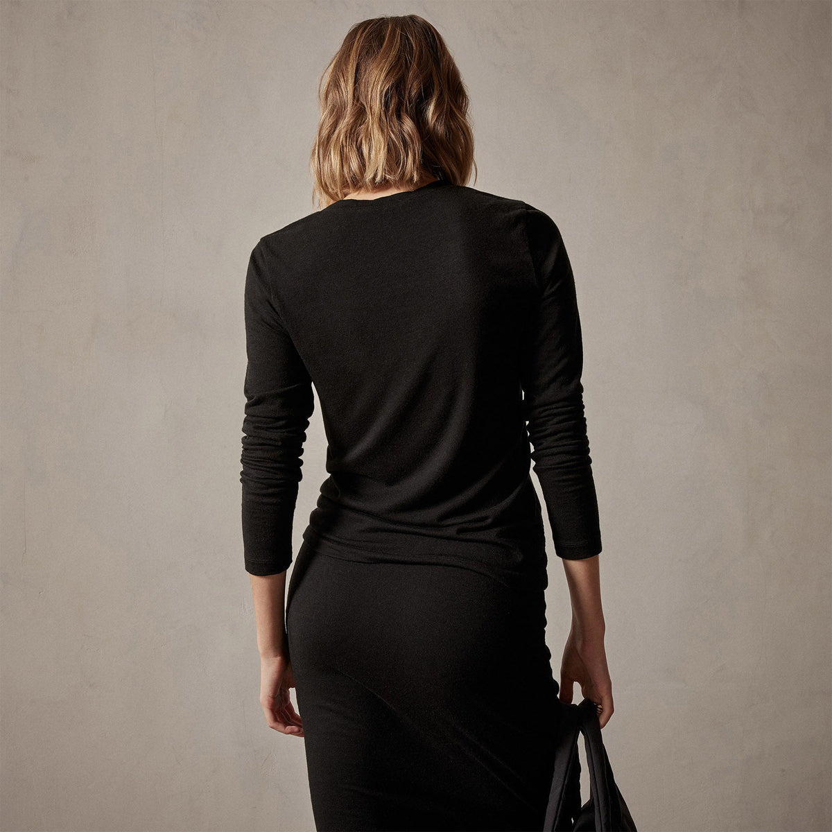 Tencel Cashmere Crewneck in Black | James Perse Los Angeles
