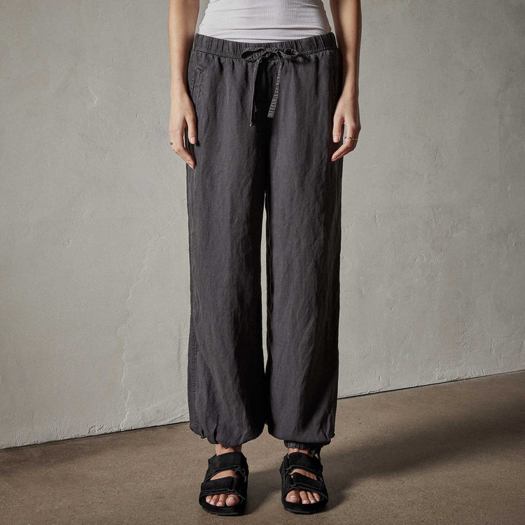 Tencel Linen Balloon Pant in Magma Pigment | James Perse Los Angeles