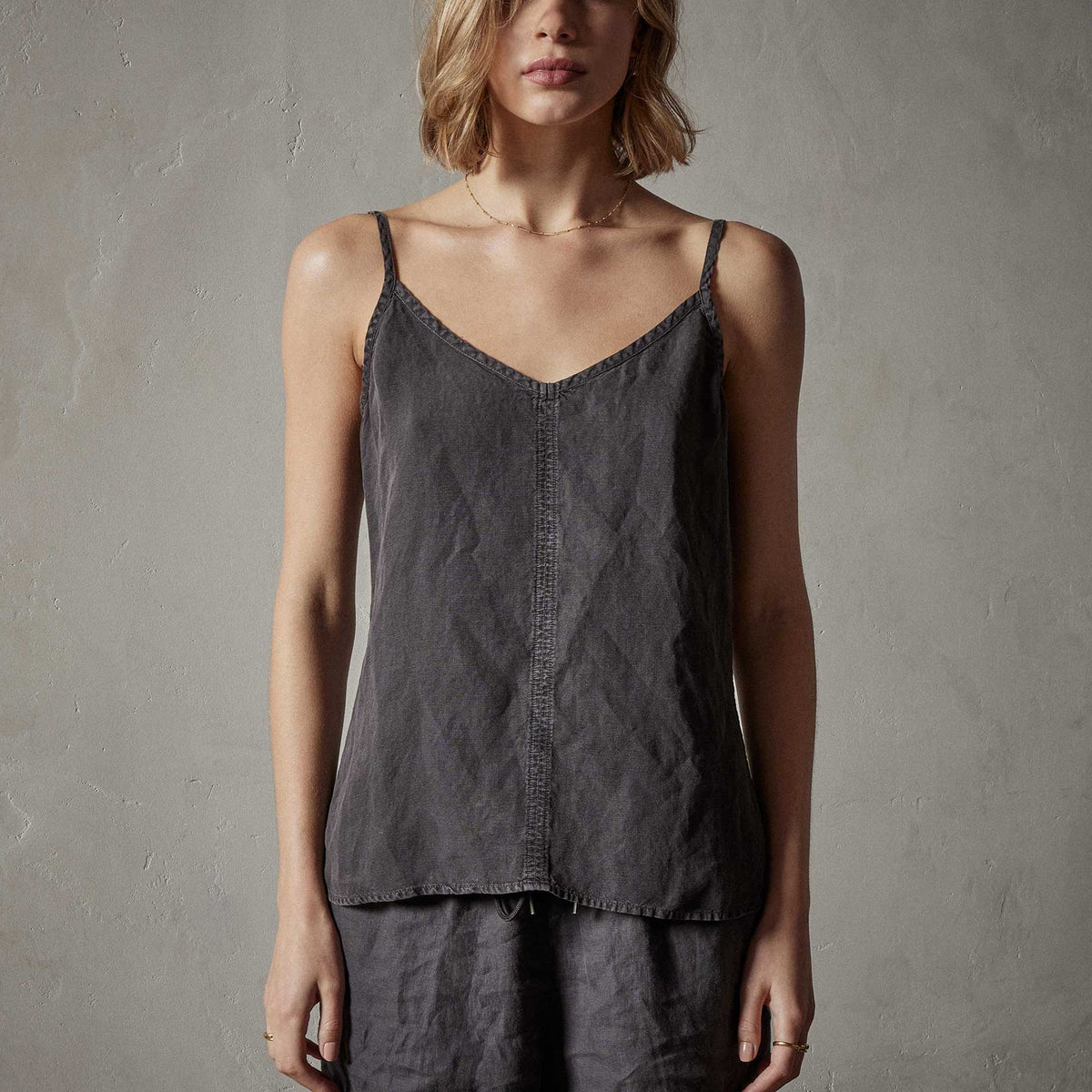 Surfside Linen Cami in Magma Pigment | James Perse Los Angeles