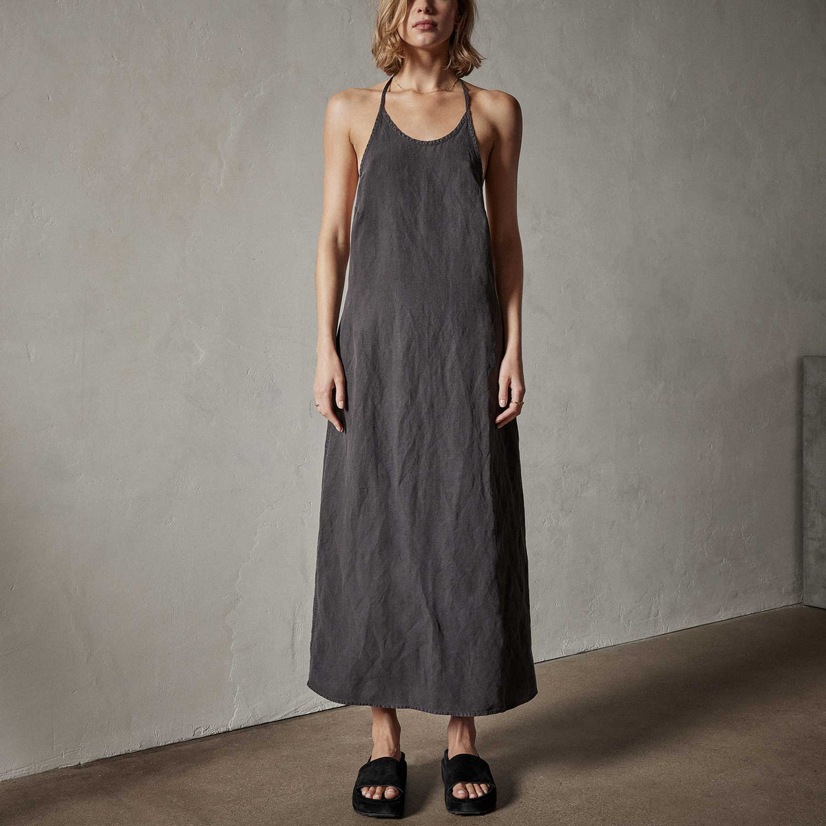 Zuma Linen Halter Dress in Magma Pigment | James Perse Los Angeles