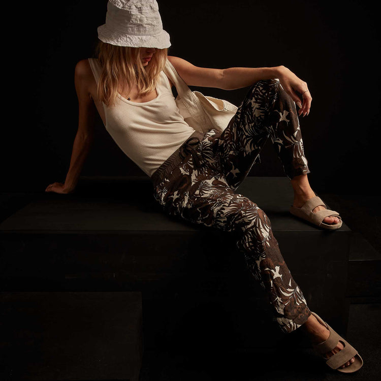 Tropical Print Linen Cargo Pant - Kona | James Perse Los Angeles