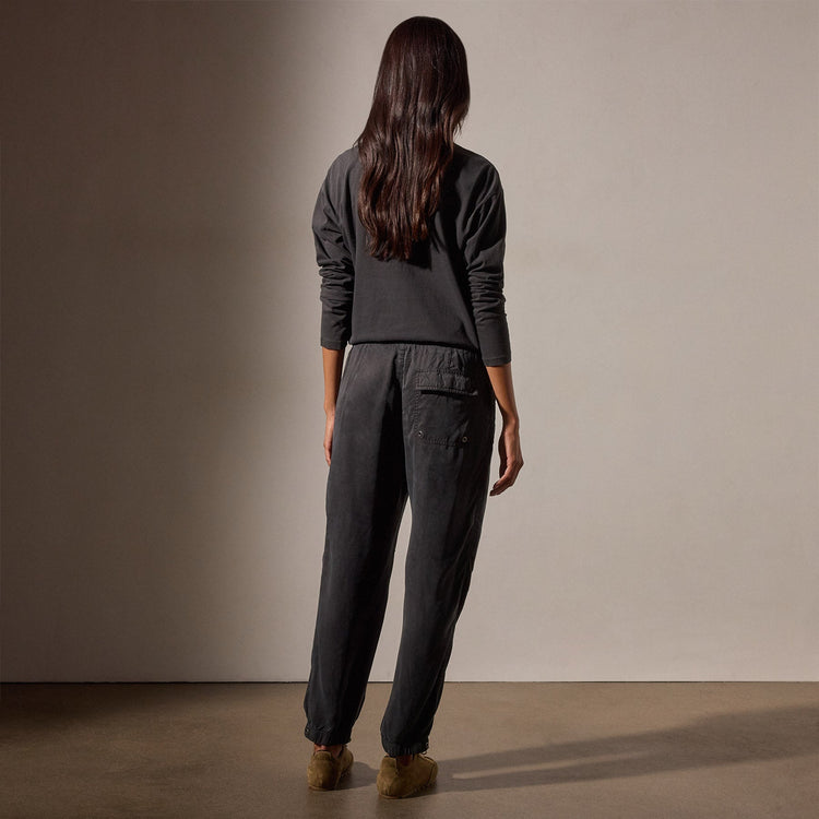 Tencel Sateen Flight Pant in Magma | James Perse Los Angeles