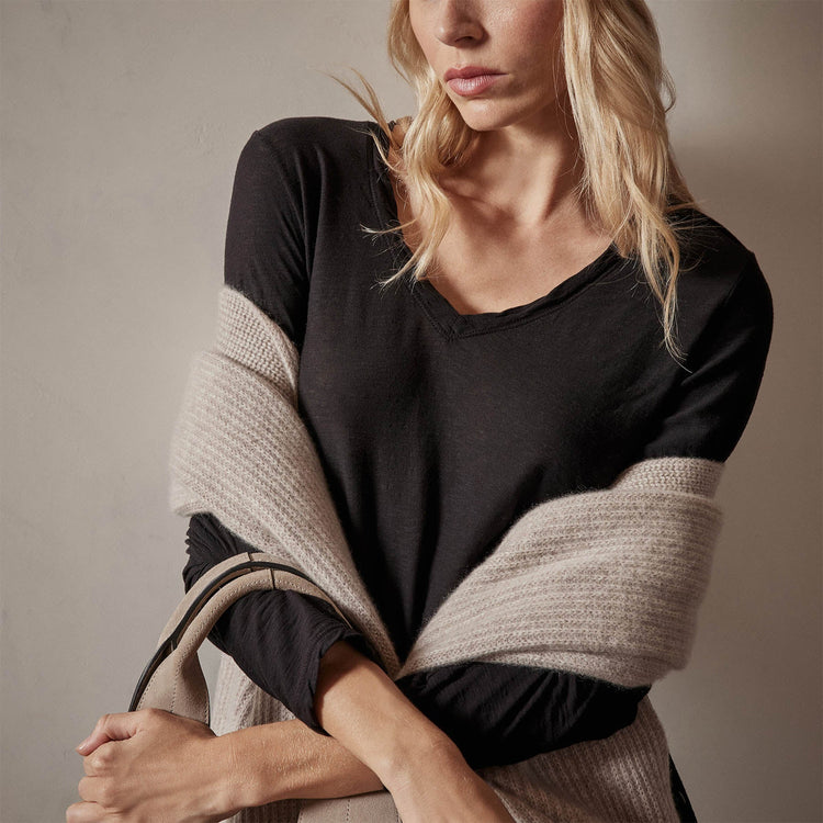 Sheer Slub Long Sleeve V Neck Tee in Black | James Perse Los Angeles