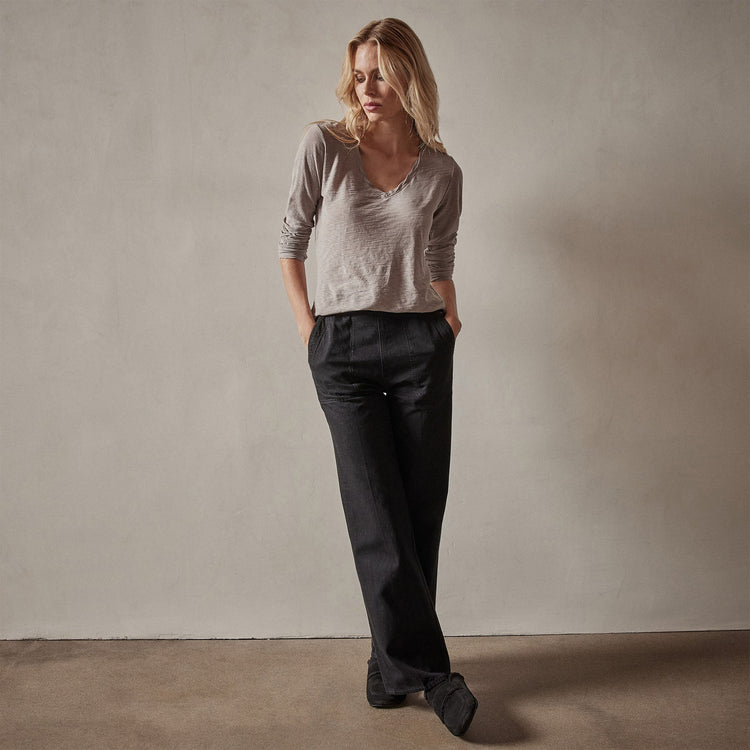 Sheer Slub Long Sleeve V Neck Tee in Dapple | James Perse Los Angeles