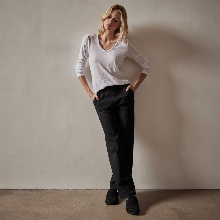 Sheer Slub Long Sleeve V Neck Tee in White | James Perse Los Angeles