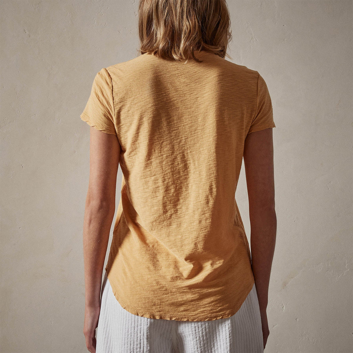 Sheer Slub Crew Neck Tee in Apricot | James Perse Los Angeles 