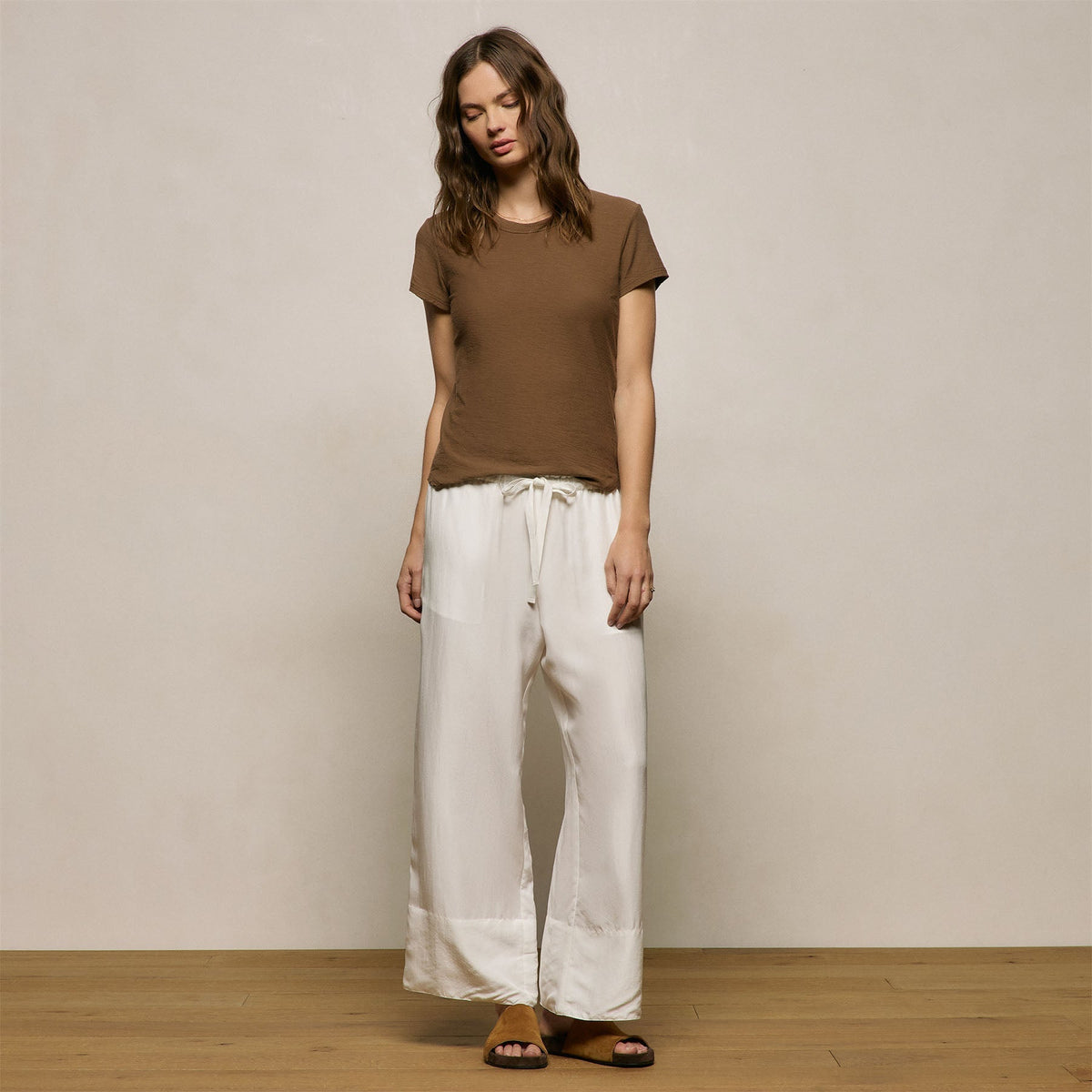 Sheer Slub Crew Neck Tee in Cocoa | James Perse Los Angeles