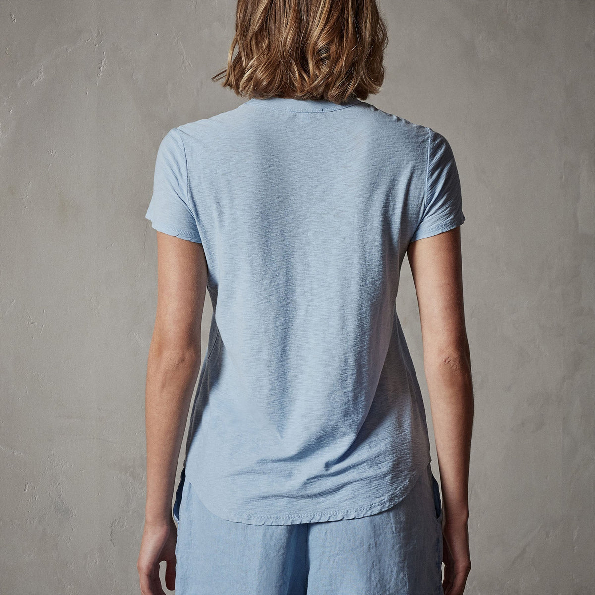 Sheer Slub Crew Neck Tee in Delta | James Perse Los Angeles