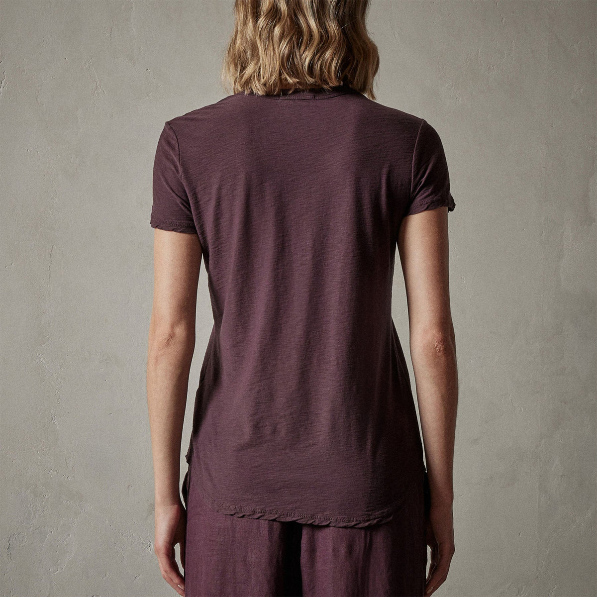Sheer Slub Crew Neck Tee in Eggplant | James Perse Los Angeles