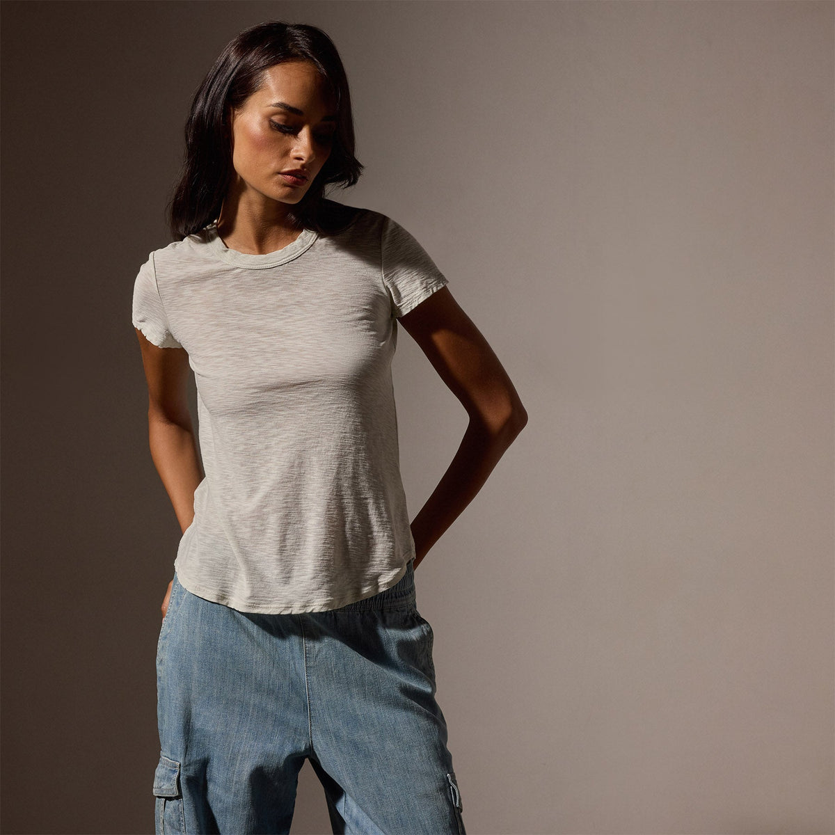 Sheer Slub Crew Neck Tee in Frost | James Perse Los Angeles