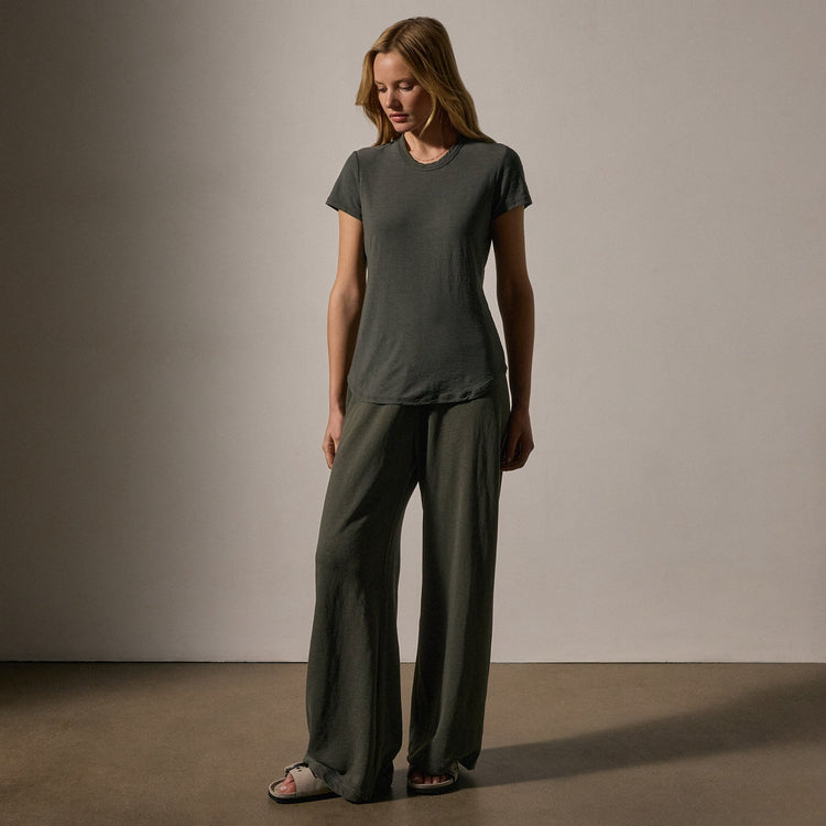 Sheer Slub Crew Neck Tee in Granite | James Perse Los Angeles
