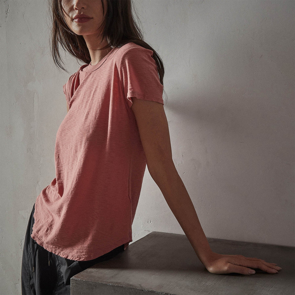 Sheer Slub Crew Neck Tee in Strawberry | James Perse Los Angeles